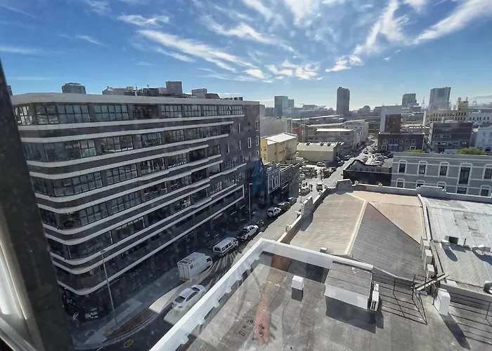 Luxury Studio / Co_Living / City Views